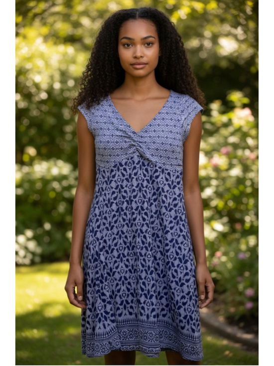 Athleta Dresses & Skirts - EUC Women's Athleta Blue & White Patterned Mini Dress M